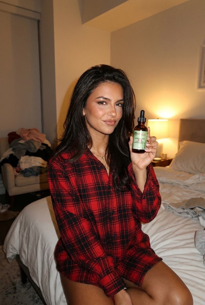 Mielle Rosemary Mint Light Scalp & Hair Strengthening Oil